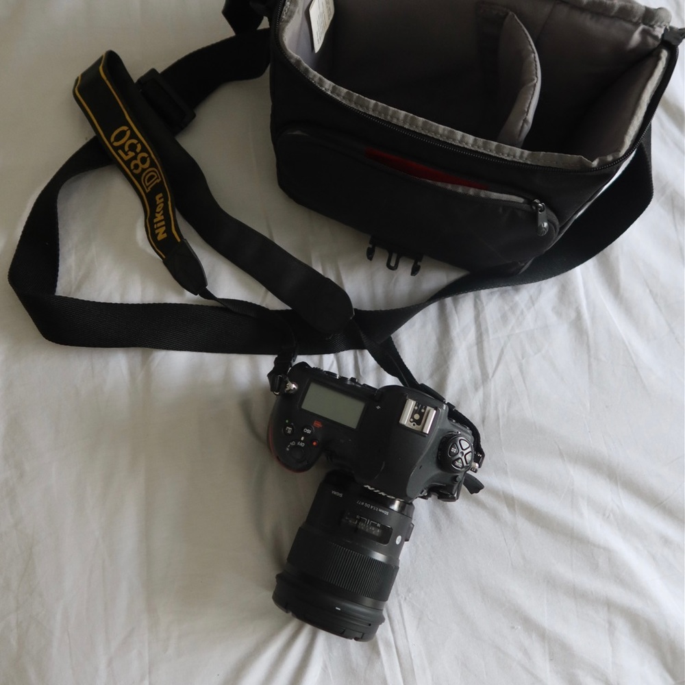 NIKOND850 + sigma50mm 1:1.4 DG 77 LENS & case